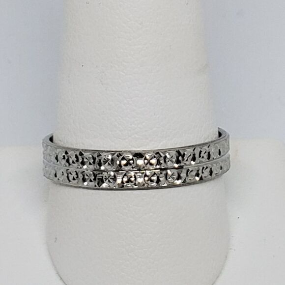 NIB 925 Sterling Silver Ring - Picture 1 of 5
